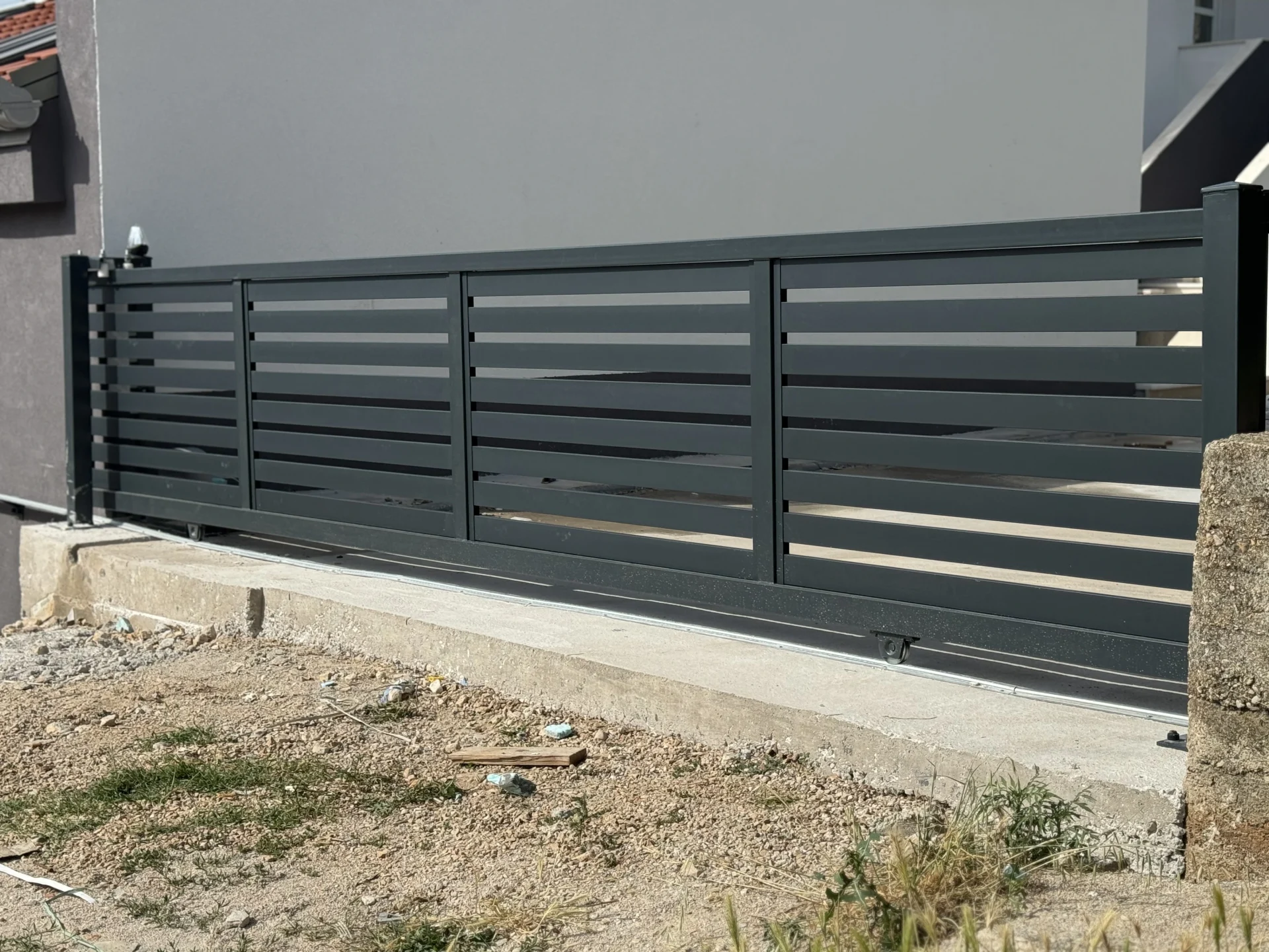 Aluminijumska pešačka i klizna kapija tipa TIVOLI