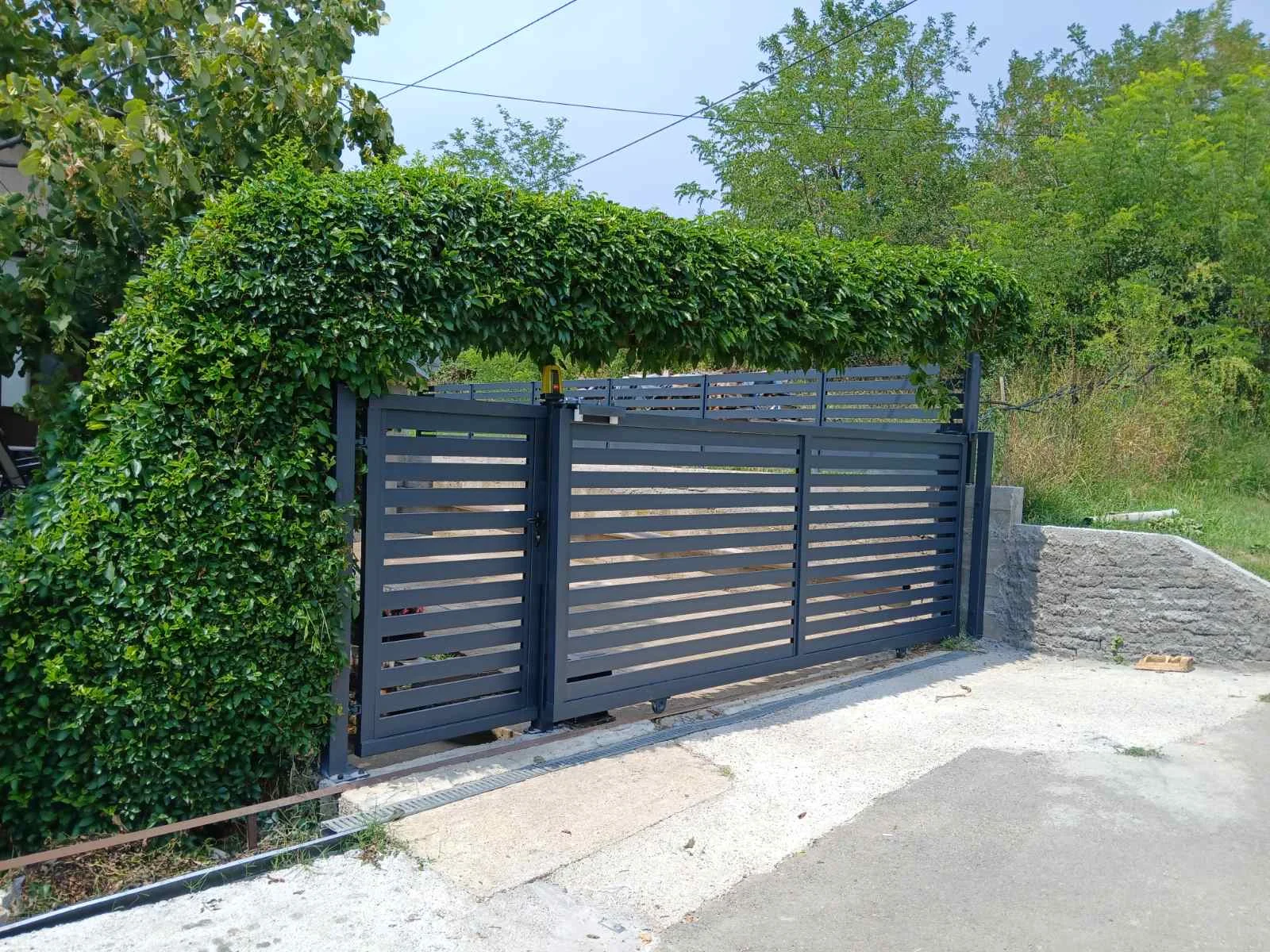 Aluminijumska klizna kapija