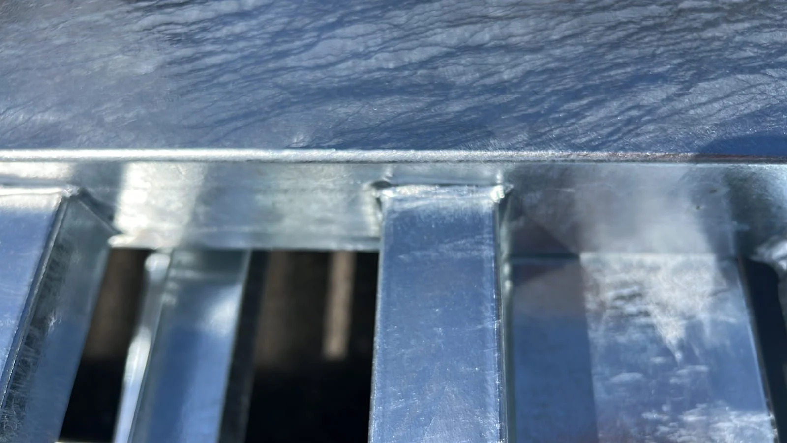 Lasersko varenje aluminijumskih kapija